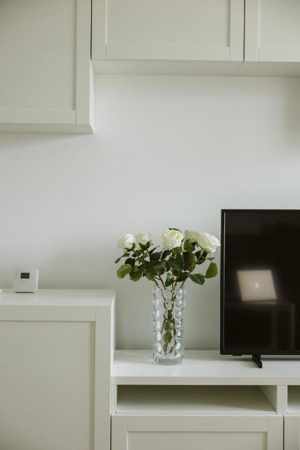 Pure Apartment Bucharest Exterior photo
