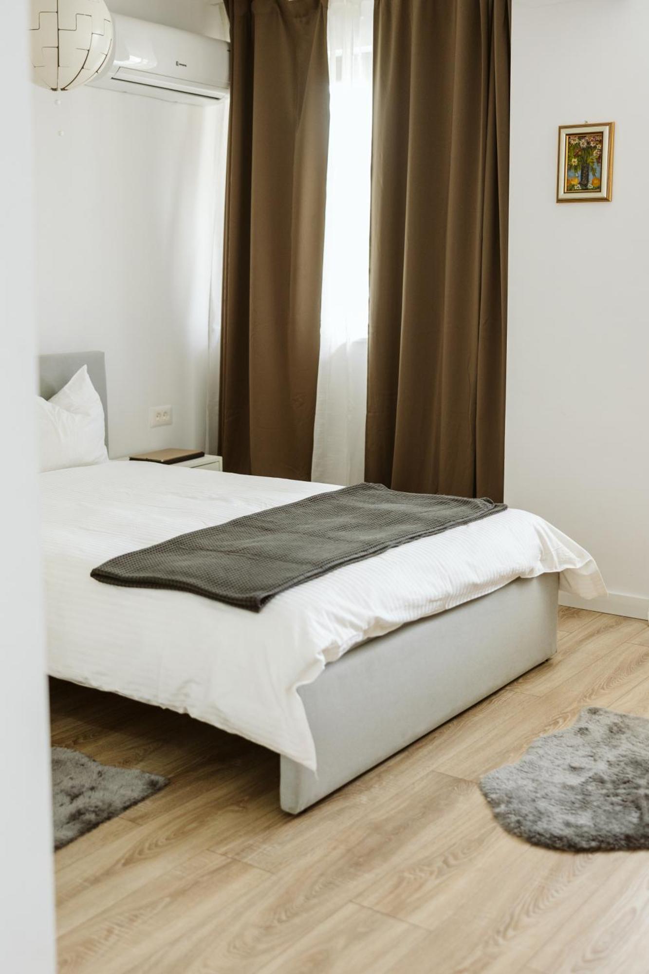 Pure Apartment Bucharest Exterior photo